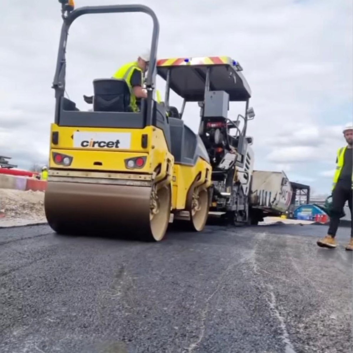 Tarmac Surfacing by London Tar in Surrey & London